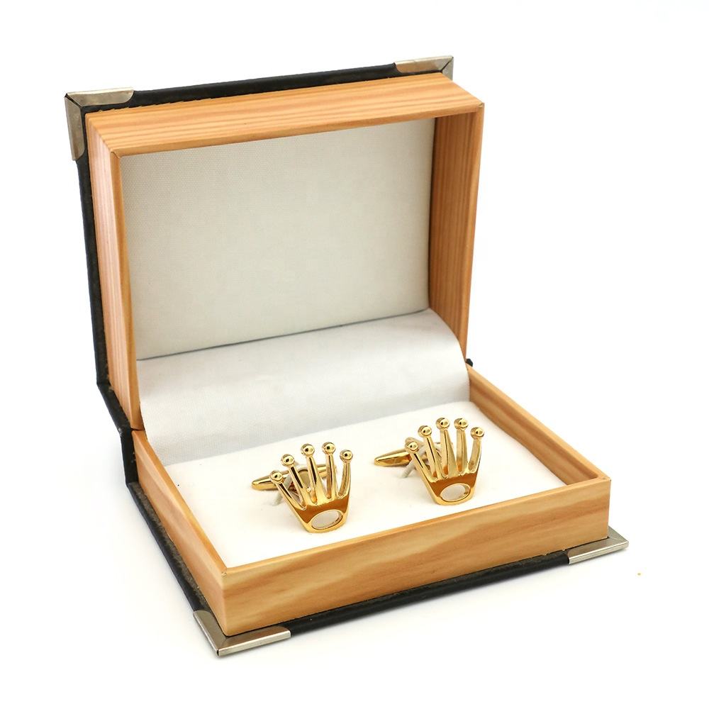 golden-crown-01.jpg Royal Golden Crown Cufflinks Regal Style for Men